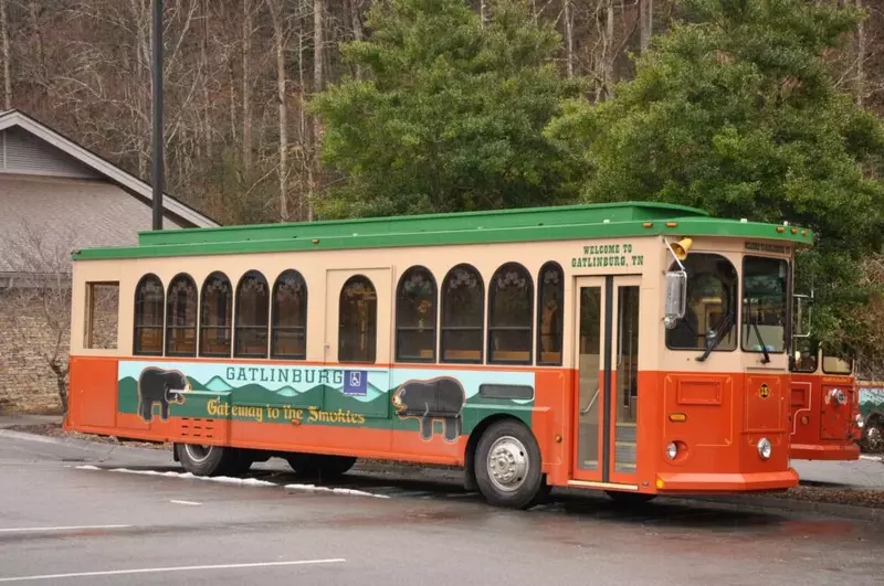 gatlinburg trolley