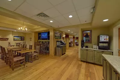 breakfast area in the appy lodge