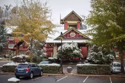 the appy lodge with snow