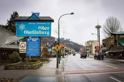 ober gatlinburg aerial tramway sign