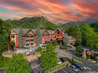 appy lodge at dusk